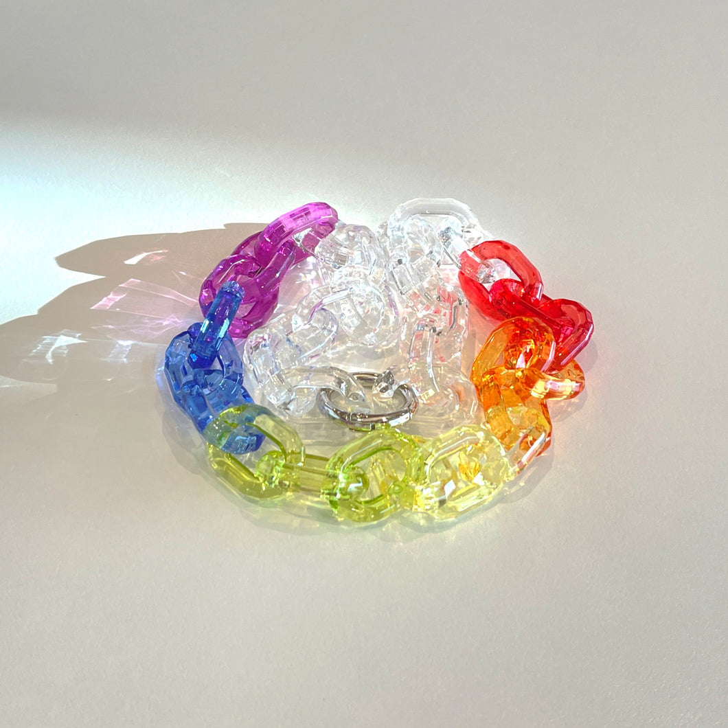 六色彩虹鎖鏈短項鍊 - 透明亞加力膠